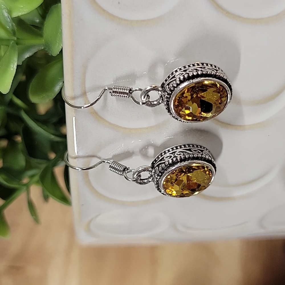 Imperial Topaz Vintage Style Earrings - Picture 4 of 5